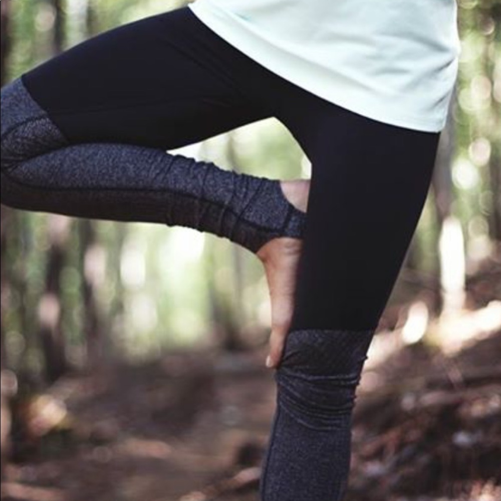 Lululemon size 6 winder under stirrup leggings